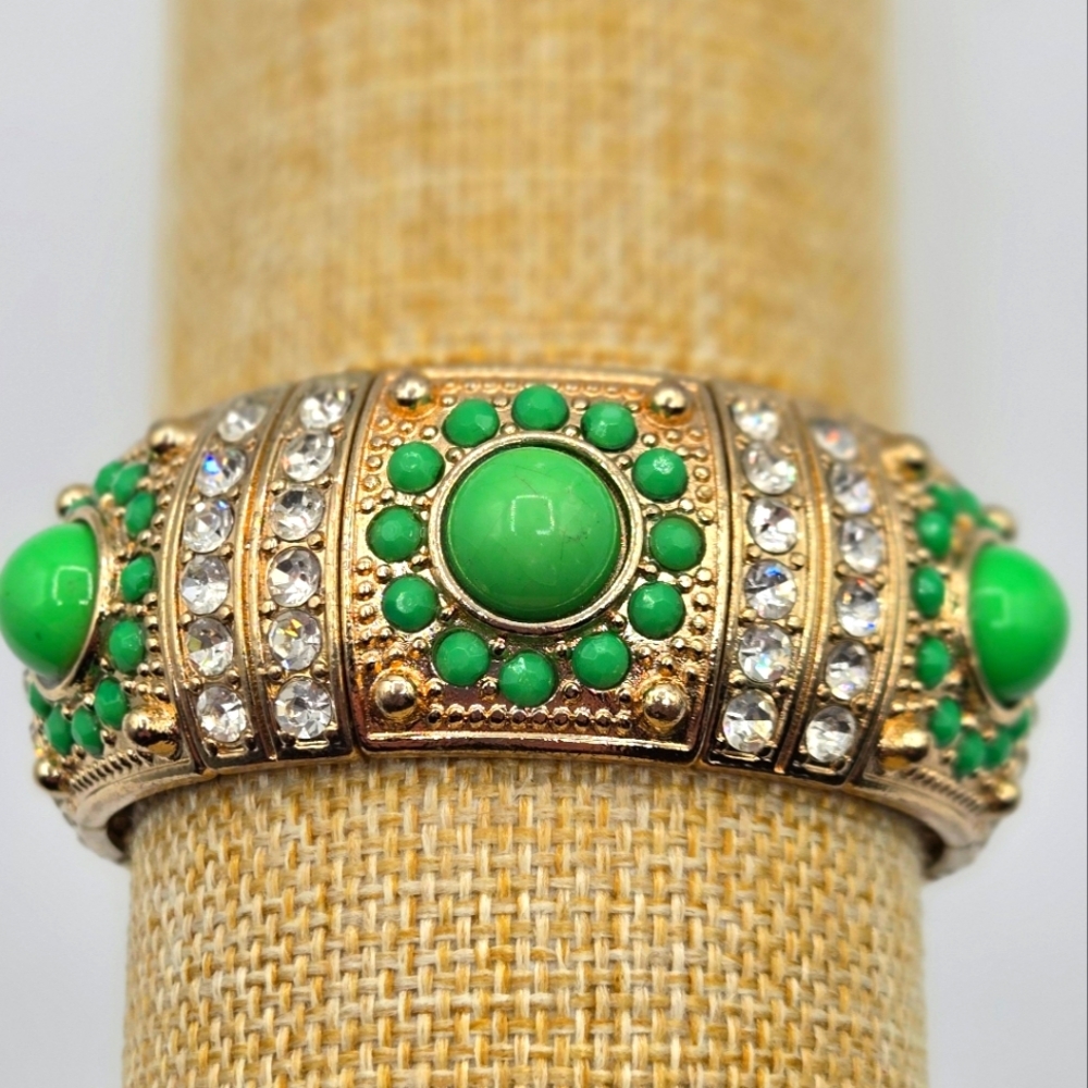NATASHA Vintage Stretch Bracelet Gold Tone Faux Green Stones & Rhinestones